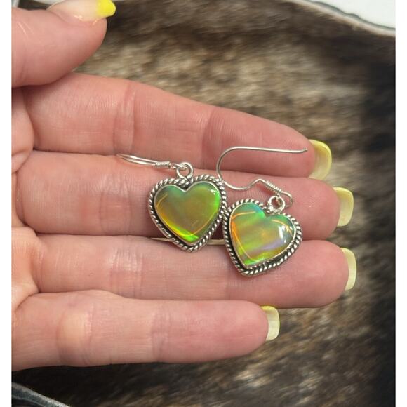Native American SW Sterling Silver Neon Yellow Green Opal Heart Dangle Earrings - Picture 1 of 9